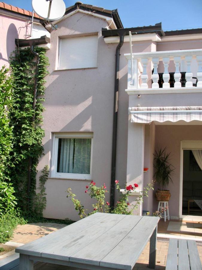 Zsa Zsa Holiday Home Srima Kültér fotó