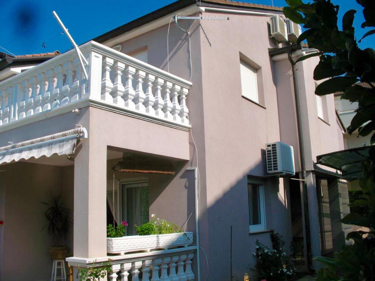Zsa Zsa Holiday Home Srima Kültér fotó