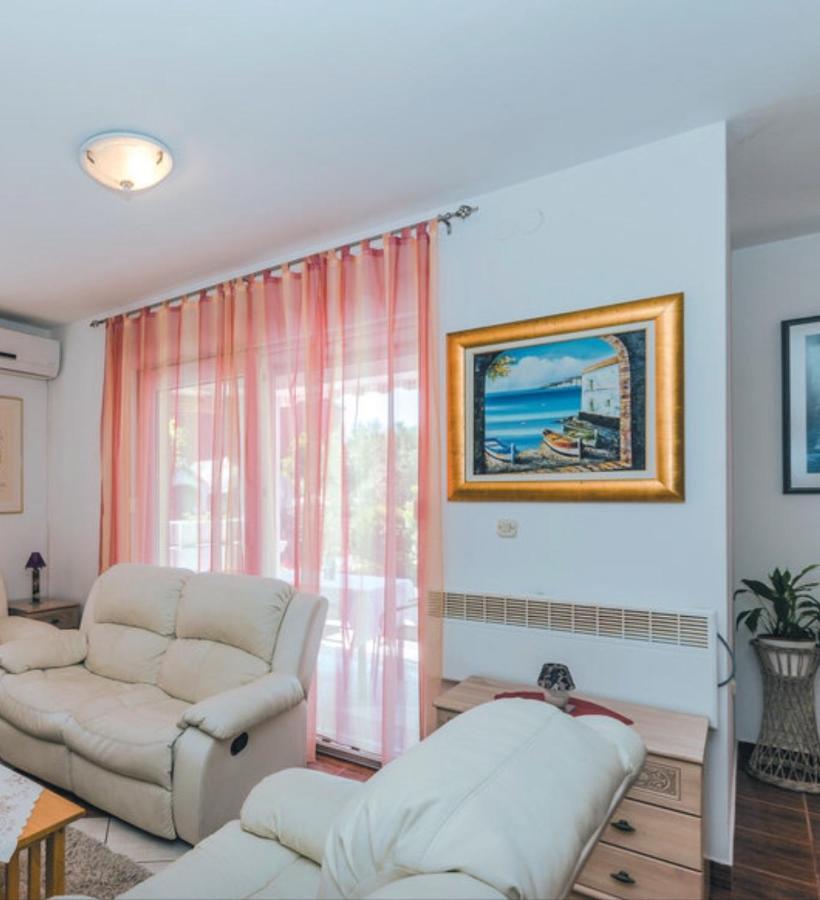 Zsa Zsa Holiday Home Srima Kültér fotó